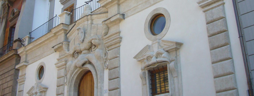 Image of the entrance to the Bibliotheca Hertziana